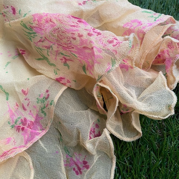 Abercrombie & Fitch floral skirt - Picture 4 of 11